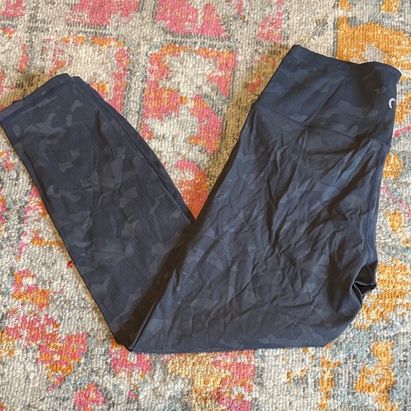 ZYIA Pants - ZYIA grey Camouflage leggings